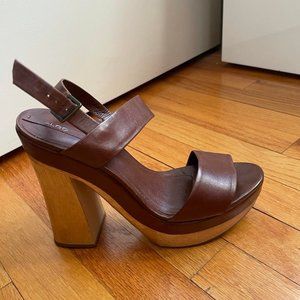 2-tone Aldo Heeled Sandals - Retro style!